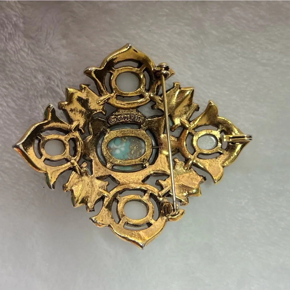 Vintage Sarah Coventry Remembrance Goldtone Faux Turquoise and Pearl Brooch